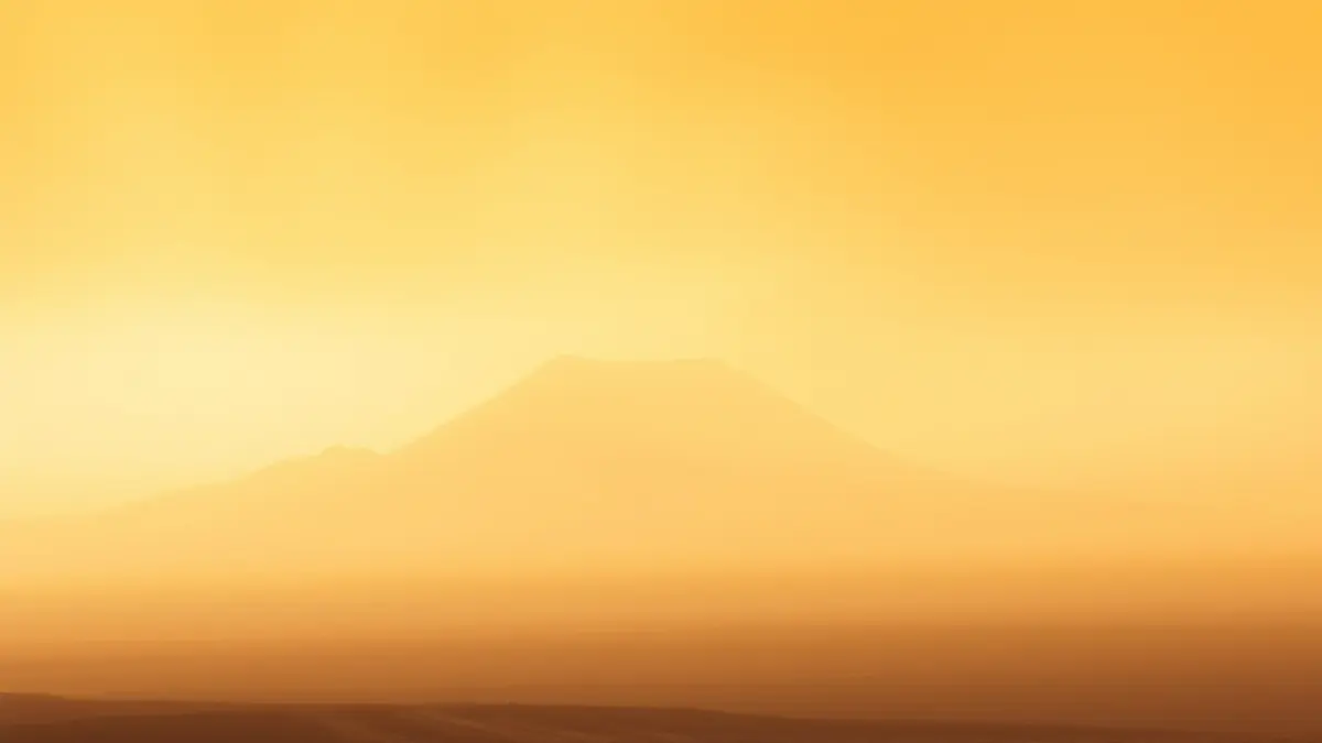 Imagen genérica de un paisaje canario bajo calima y altas temperaturas.