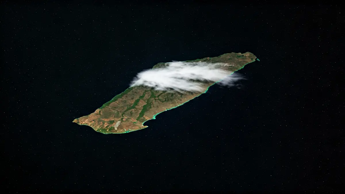 Imagen satelital de las Islas Canarias desde el espacio, con nubes sobre Gran Canaria y Tenerife.