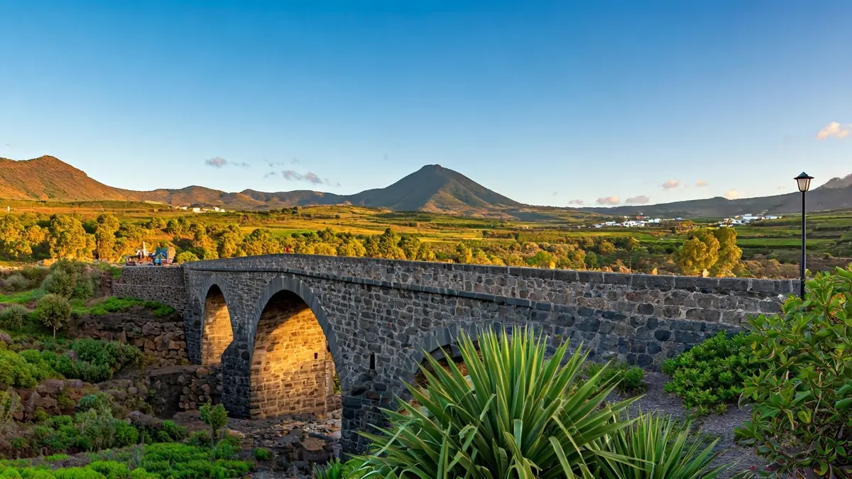 Image of a historic bridge in Gran Canaria with modern widening elements.