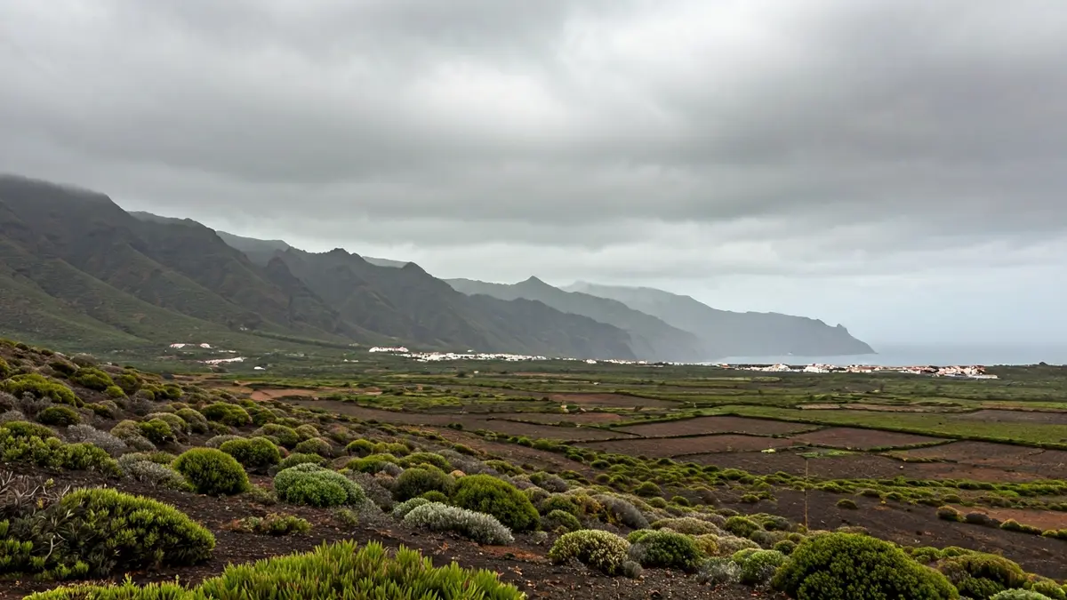 Imagen genérica de un paisaje nublado y lluvioso en las Islas Canarias.