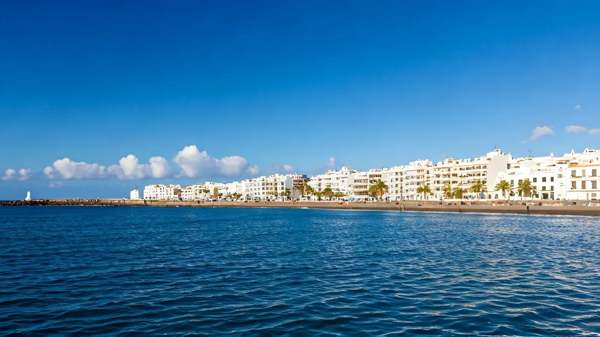 Imagen genérica de un día soleado en una localidad costera canaria.