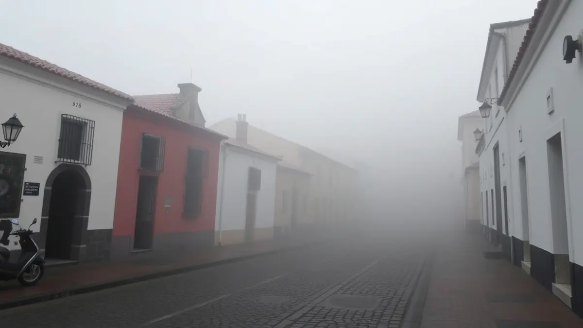 Imagen genérica de un día nublado y con niebla en una localidad canaria.