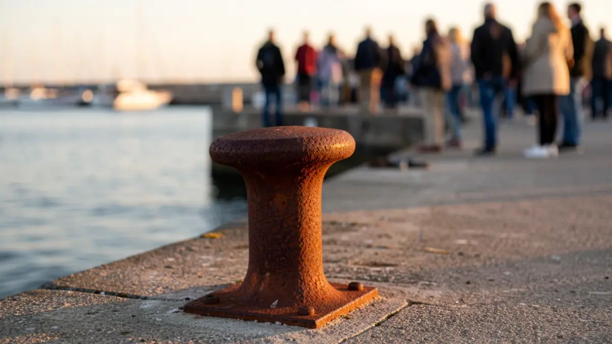 Image of a mooring bollard in a Canary Islands port during sunset.