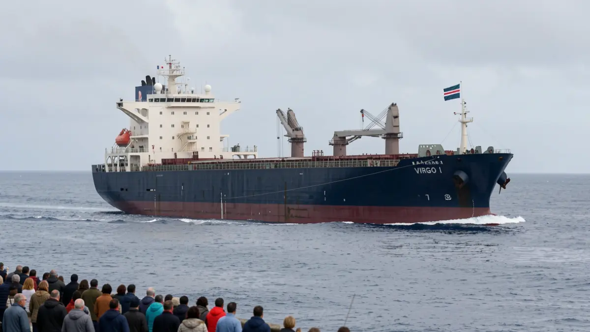 El petrolero Virgo I navega cerca de las costas canarias con una aparente avería.