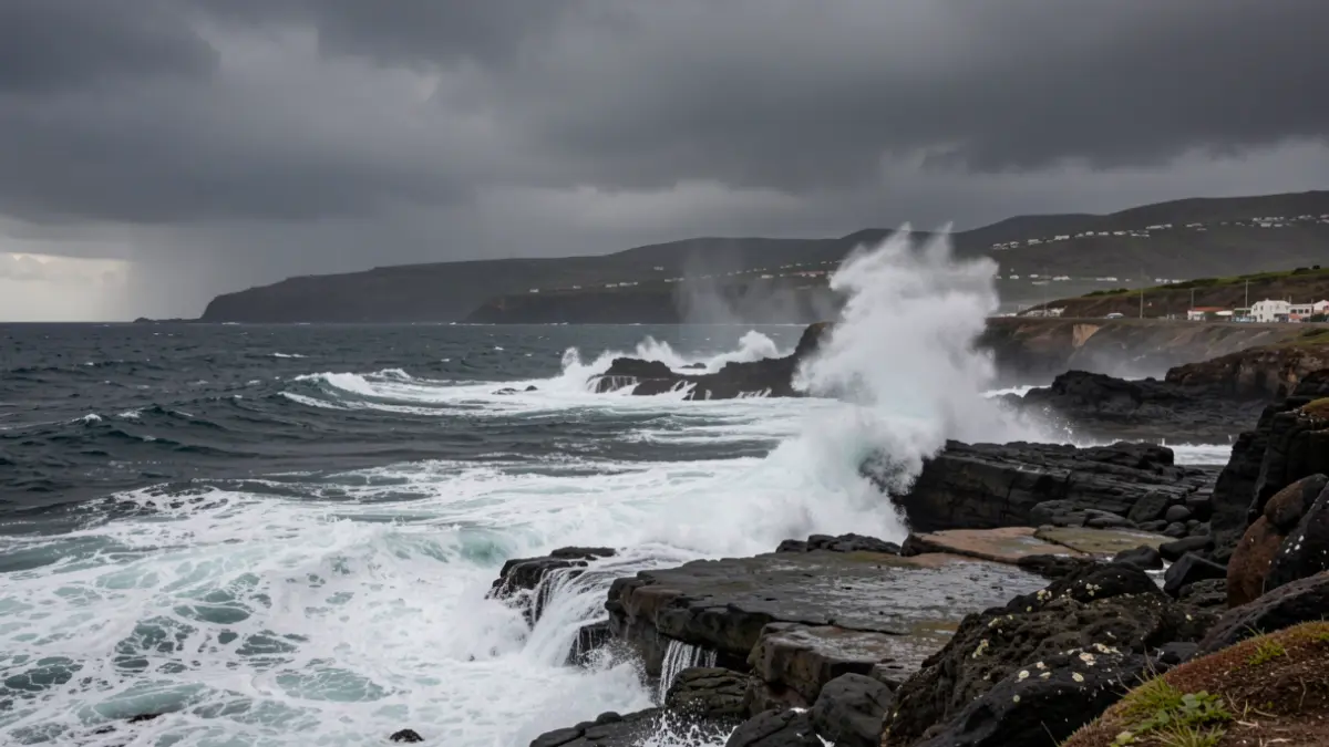Image of the Canarias coast with rough seas and storm clouds.