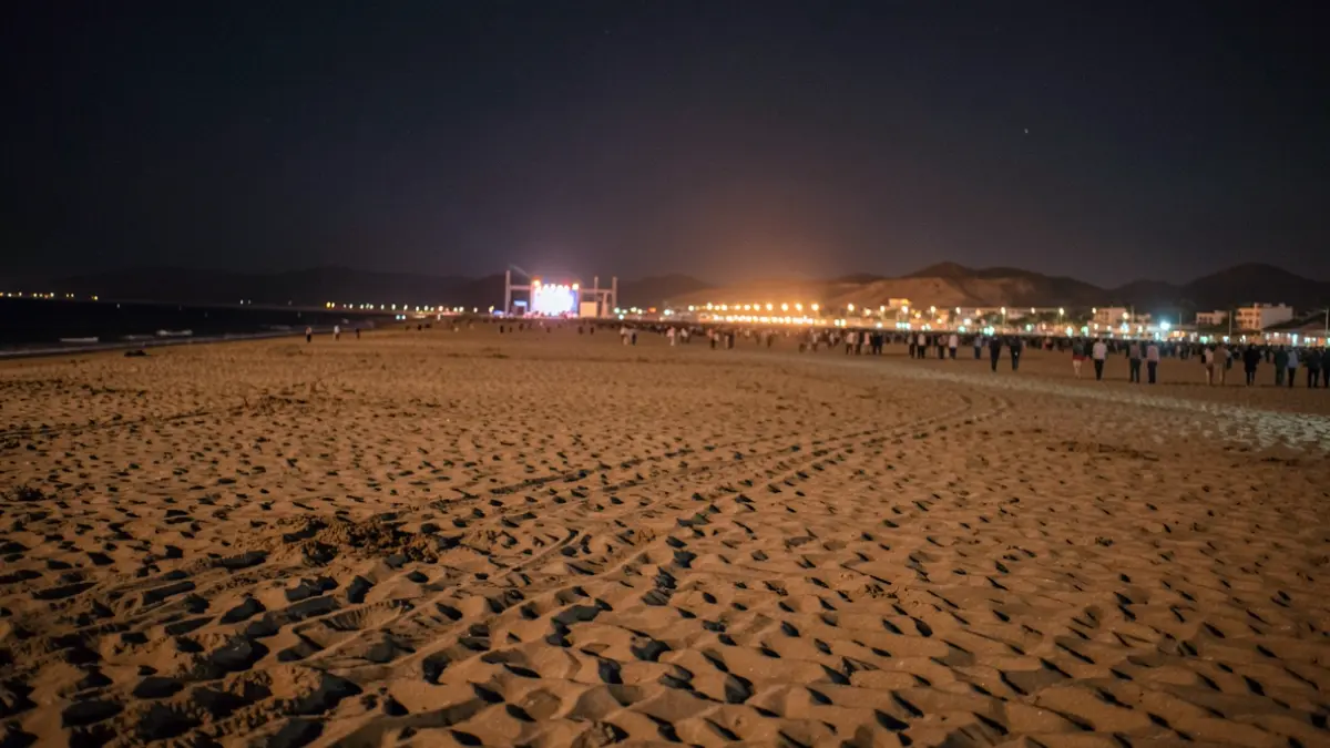 Night view of La Concha beach during the Fuerteventura en Música festival.