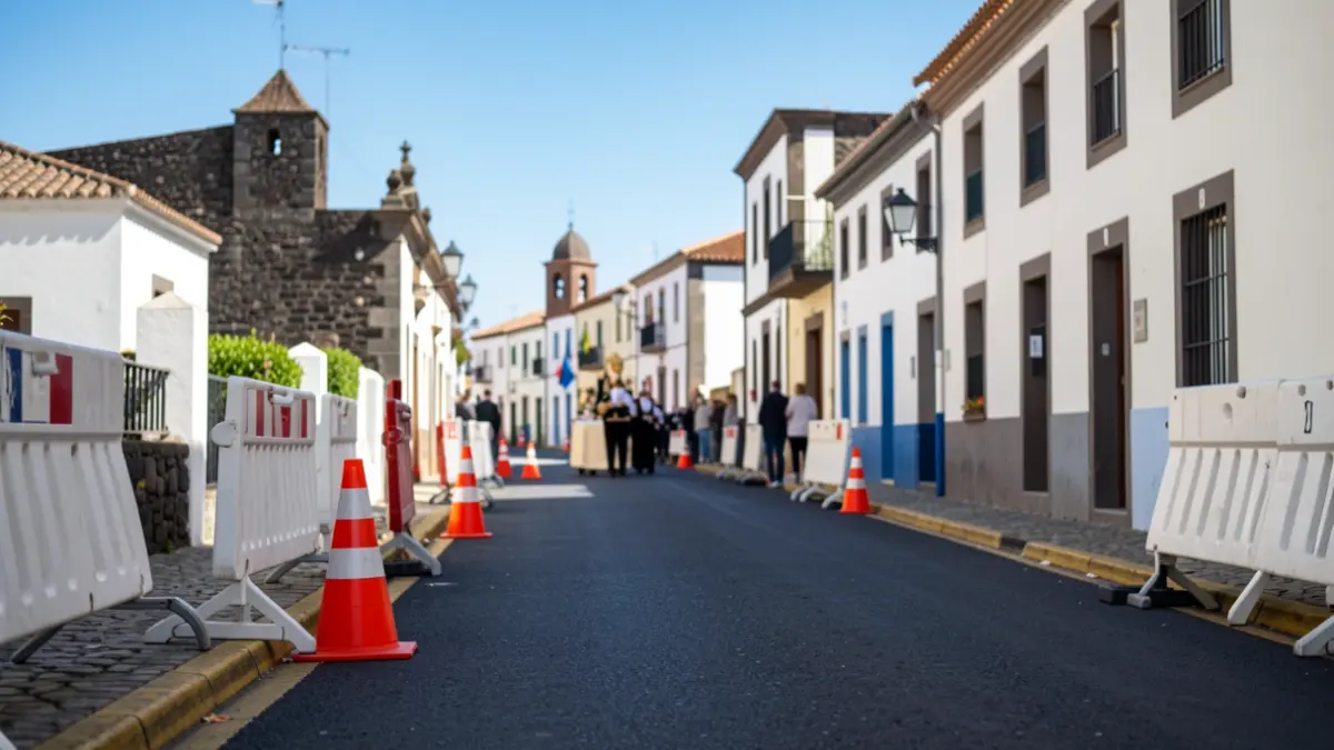 Generic image of traffic restrictions in a street in Arona for a procession.
