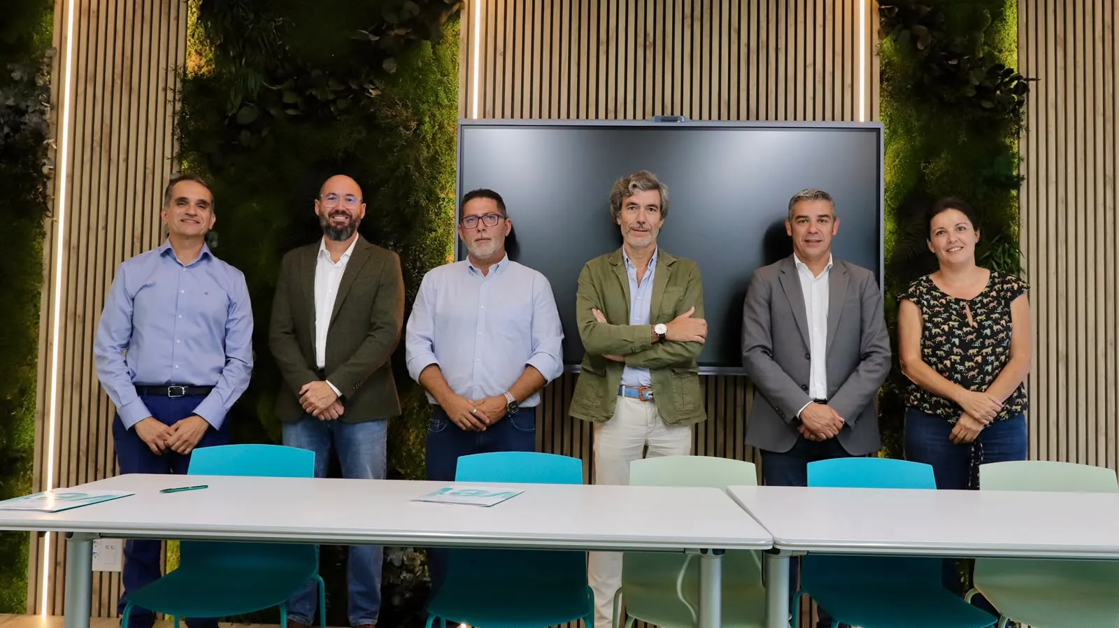 Canarias y el Colegio Veterinario refuerzan su colaboración para la gestión de animales