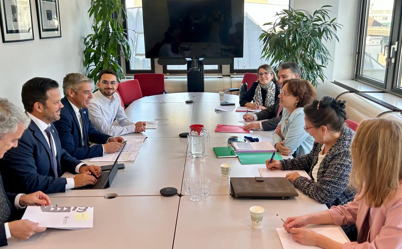 Canarias alerta a Europa del riesgo para la seguridad alimentaria si caen las ayudas agrarias