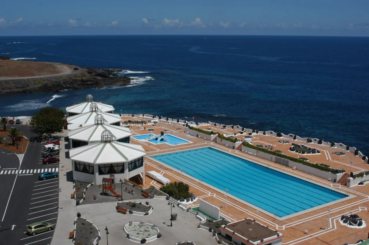 El Gobierno canario defiende la piscina de Los Silos tras sentencia favorable