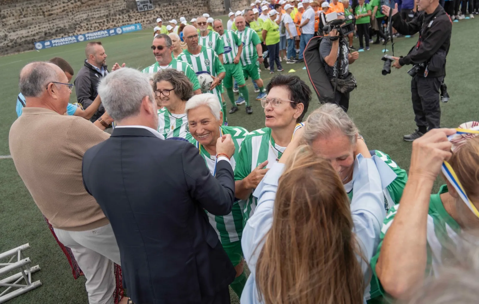 Más de 1.000 mayores celebran el Mes del Mayor con fútbol en Tenerife y Gran Canaria